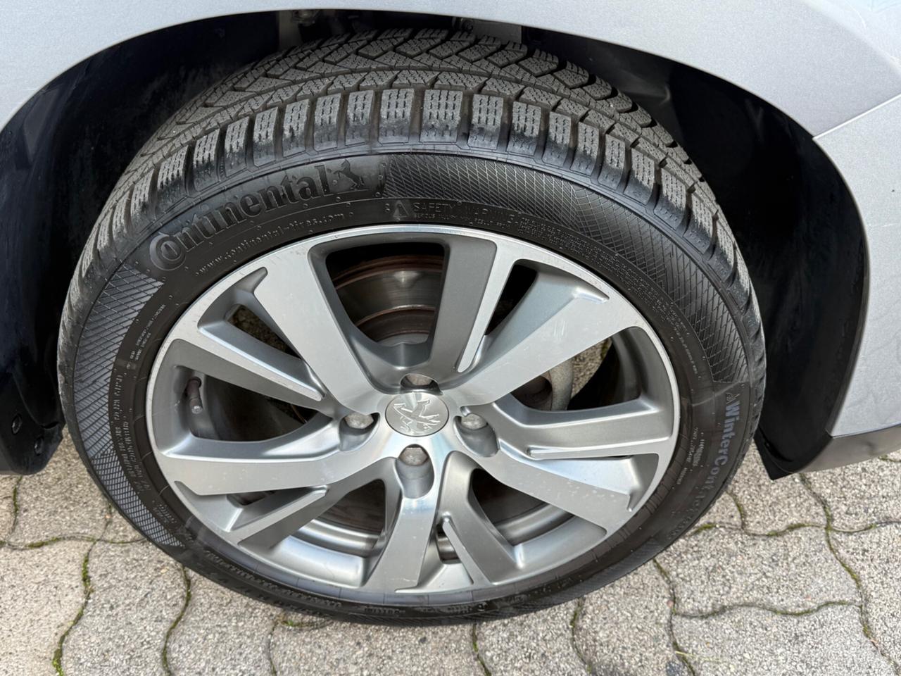 Peugeot 2008 1.6 e-HDi 115 CV Stop&Start Allure