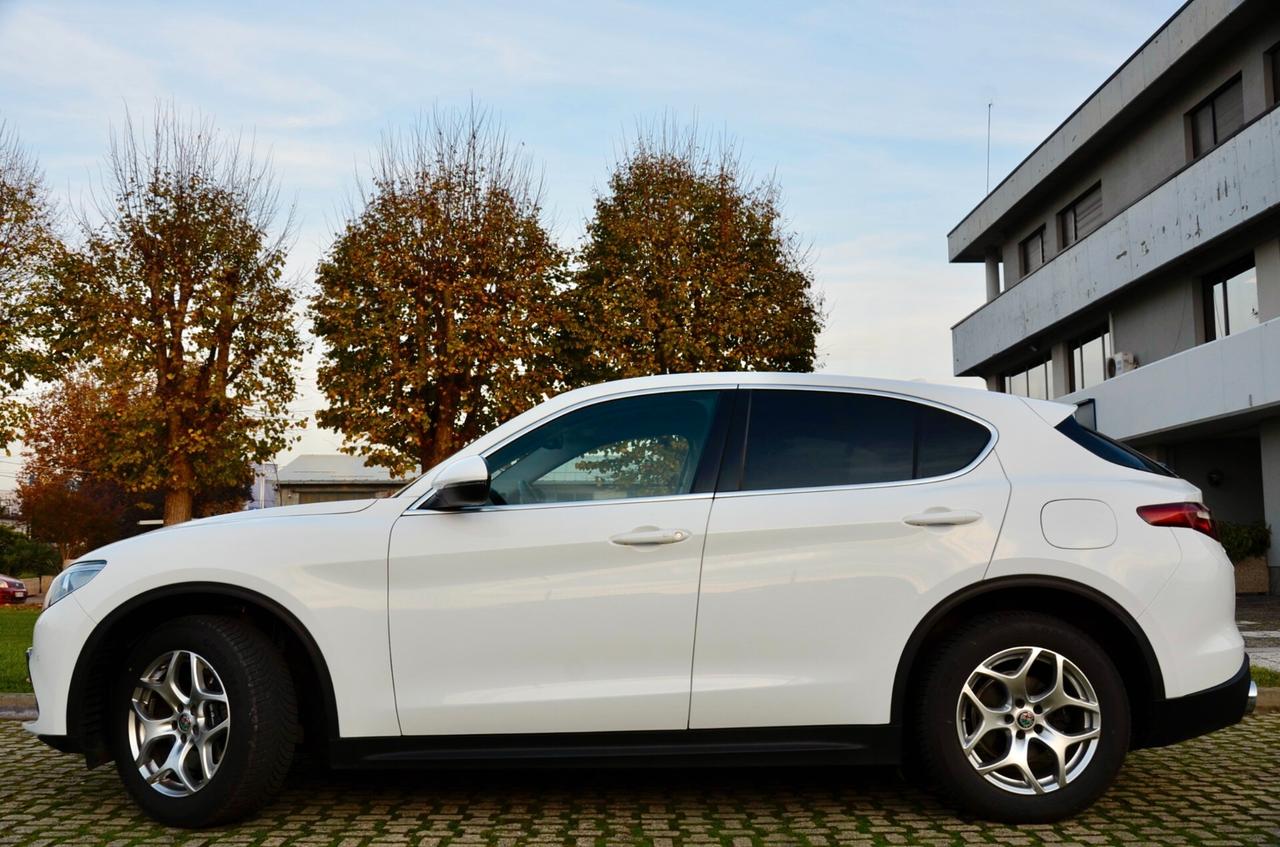 Alfa Romeo Stelvio 2.2 Turbodiesel 210 CV Q4 Executive, NO VINCOLI, SERVICE BOOK COMPLETO, NAVI, RETROCAMERA, XENO, EURO 6D, PERMUTE