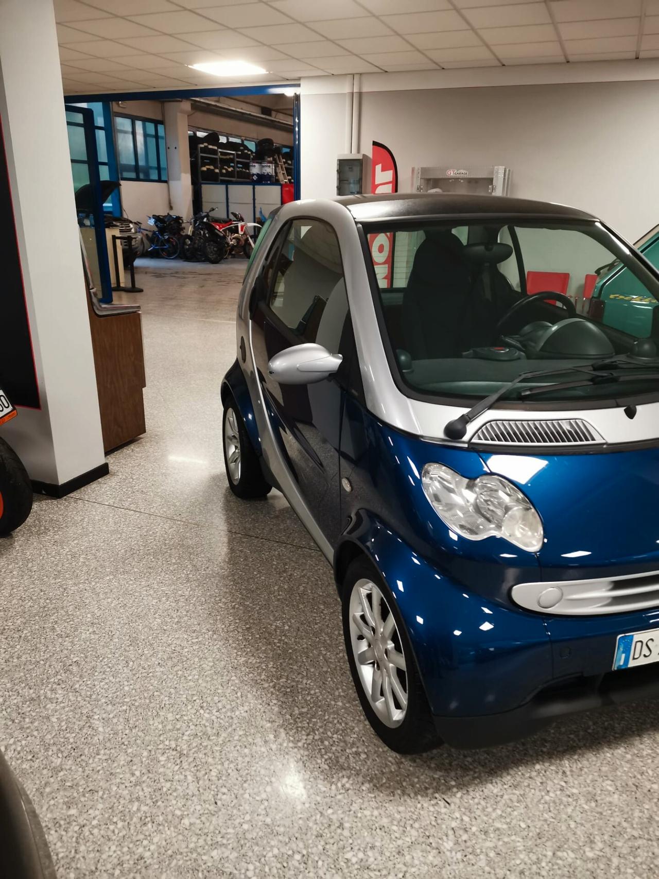 Smart ForTwo 800 33 kW coupé passion cdi