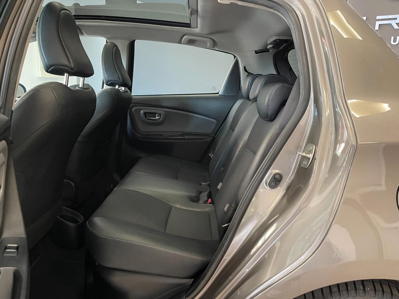 Toyota Yaris 1.5 Hybrid style automatica