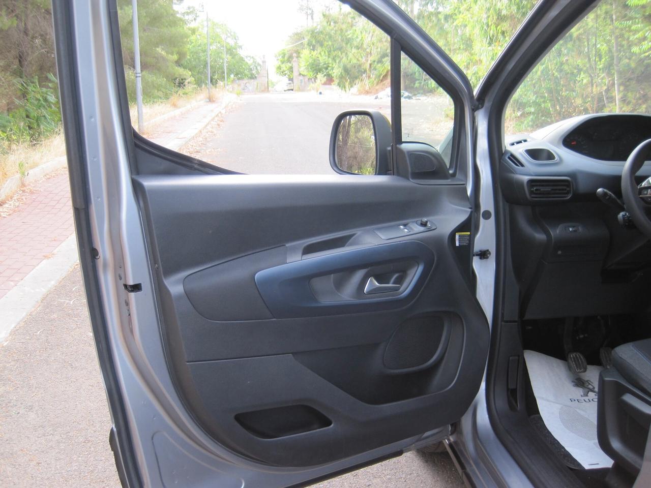 Peugeot Rifter BlueHDi 100 S&S Allure Standard