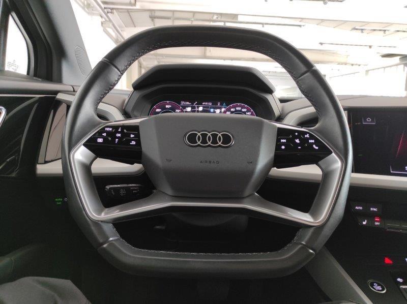 AUDI Q4 e-tron - Q4 40 e-tron Business Advanced