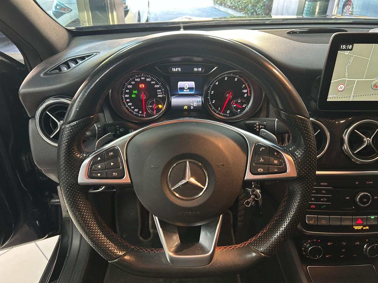 Mercedes-benz GLA 250 Auto 4Matic Premium AMG-Line