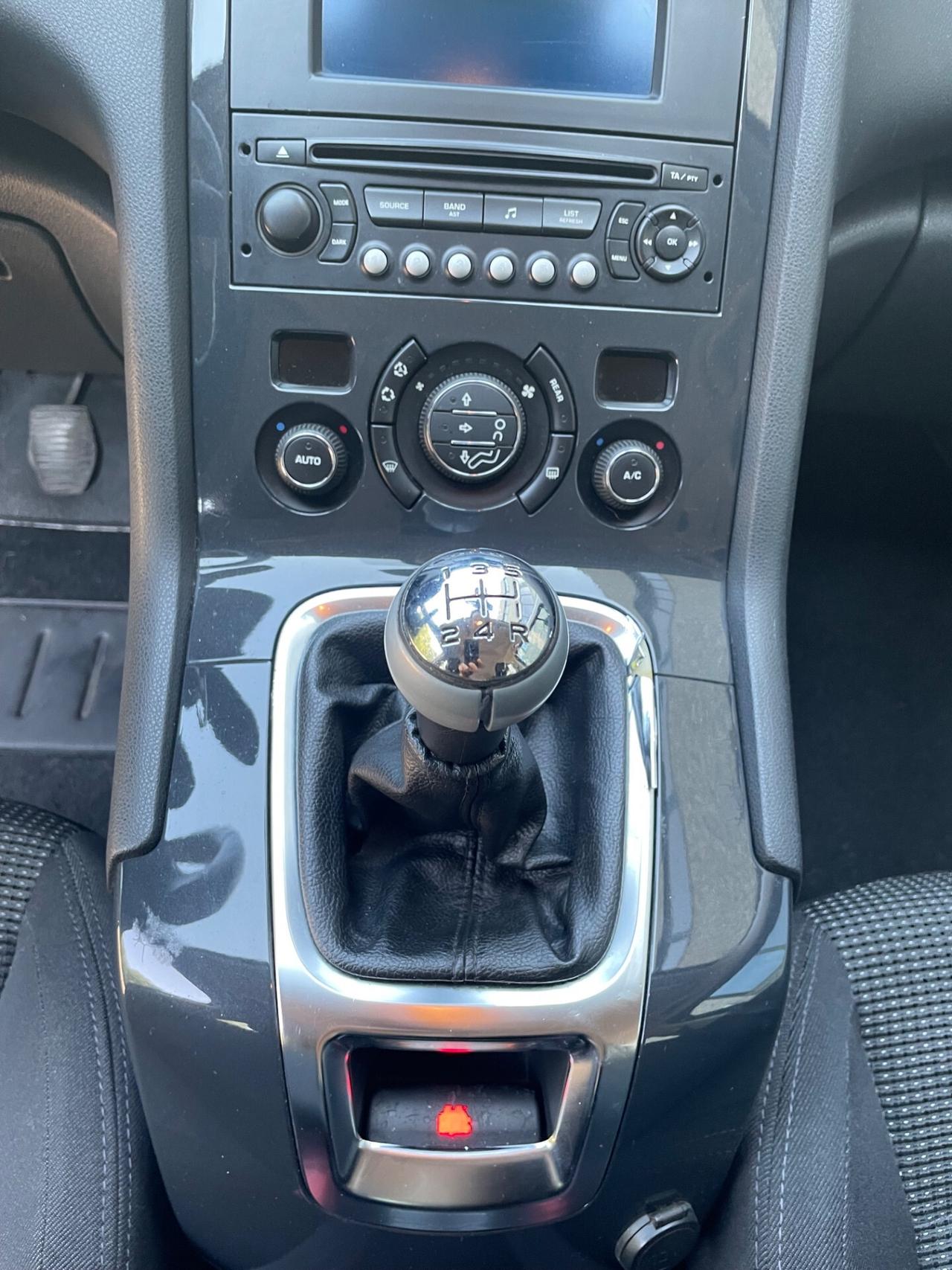 Peugeot 5008 1.6 VTi 120CV*7 posti*Neopatentati*