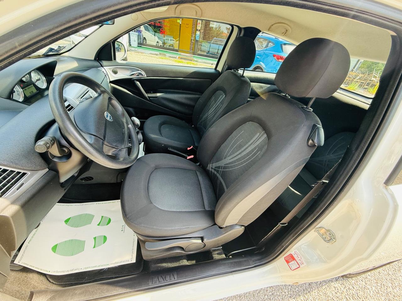Lancia Ypsilon 1.2 69 CV