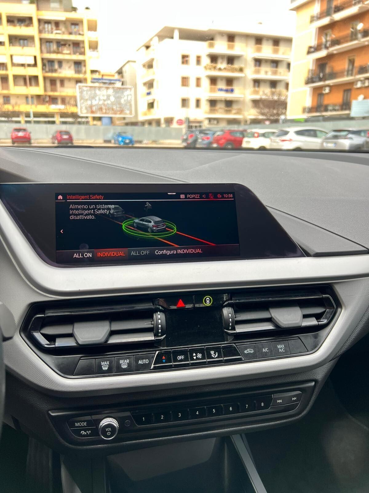 Bmw 116 116d 5p. Business Advantage