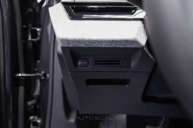 PEUGEOT 3008 Hybrid 145cv e-DCS6 Allure #Panoramic #Navigation
