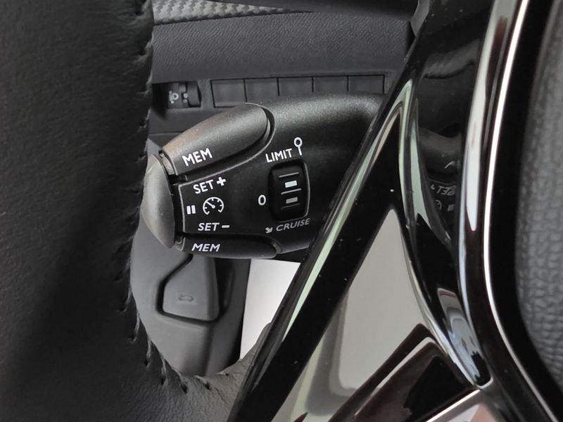 Peugeot 2008 2008 1.2 hybrid Allure 145cv e-dcs6 con BONUS EASY GO'