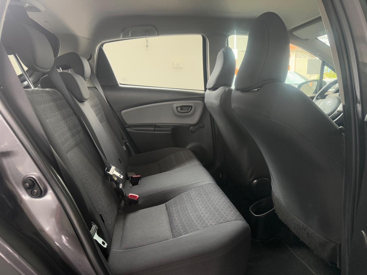 Toyota Yaris 1.0 5 porte Lounge ok neopatentati