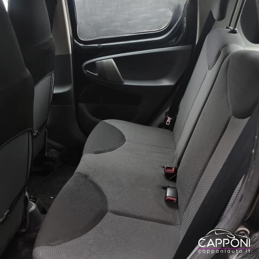 Toyota Aygo 1.0 5 porte - OK NEOPATENTATI