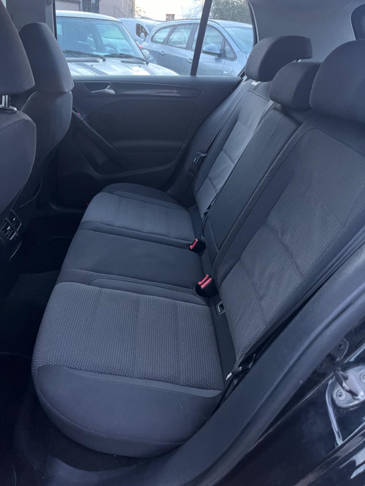 Volkswagen Golf 1.6 TDI 2012 PERFETTA NEOPATENTATI