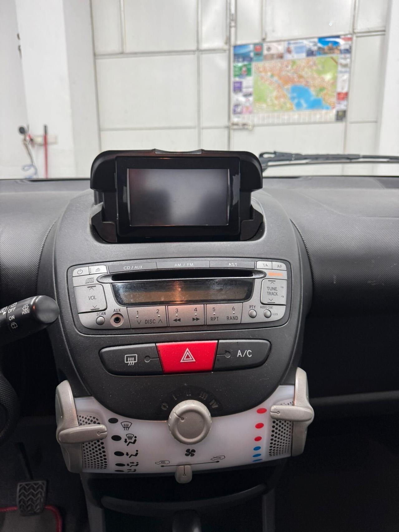 Peugeot 107 1.0 68CV 5p. Superga