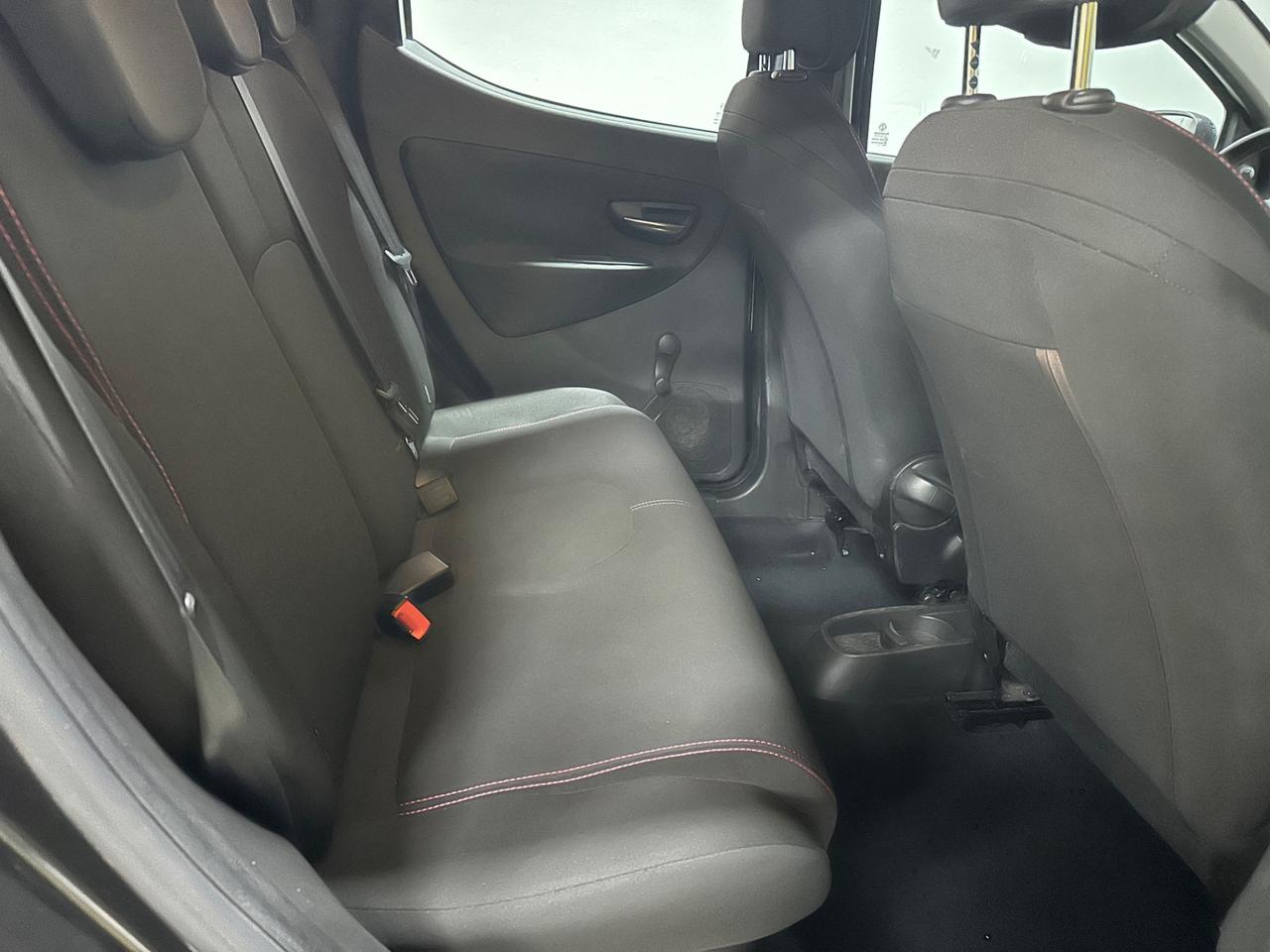 Lancia Ypsilon 1.2 69 CV 5 porte Gold