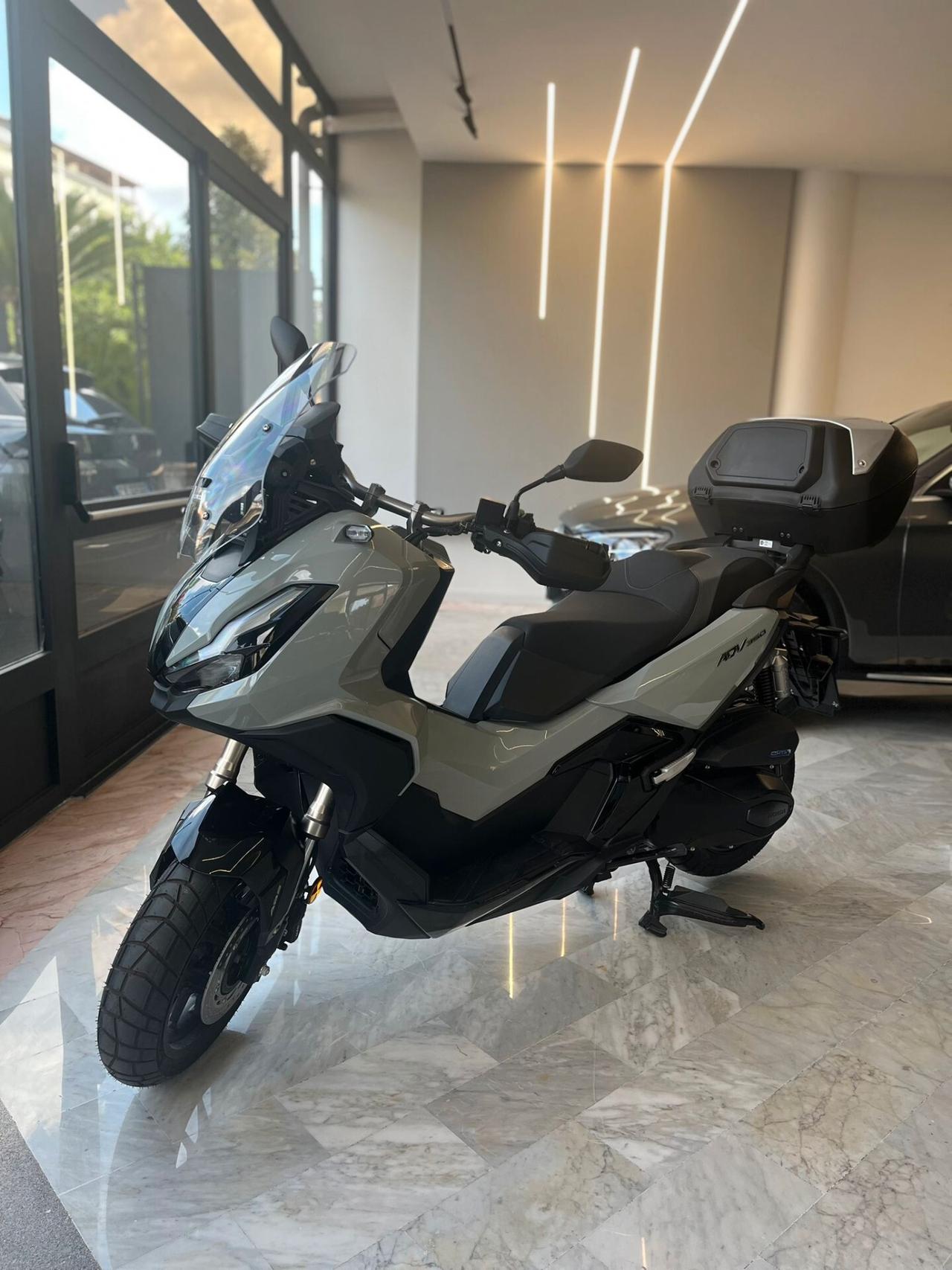 Honda ADV abs km 0 2025
