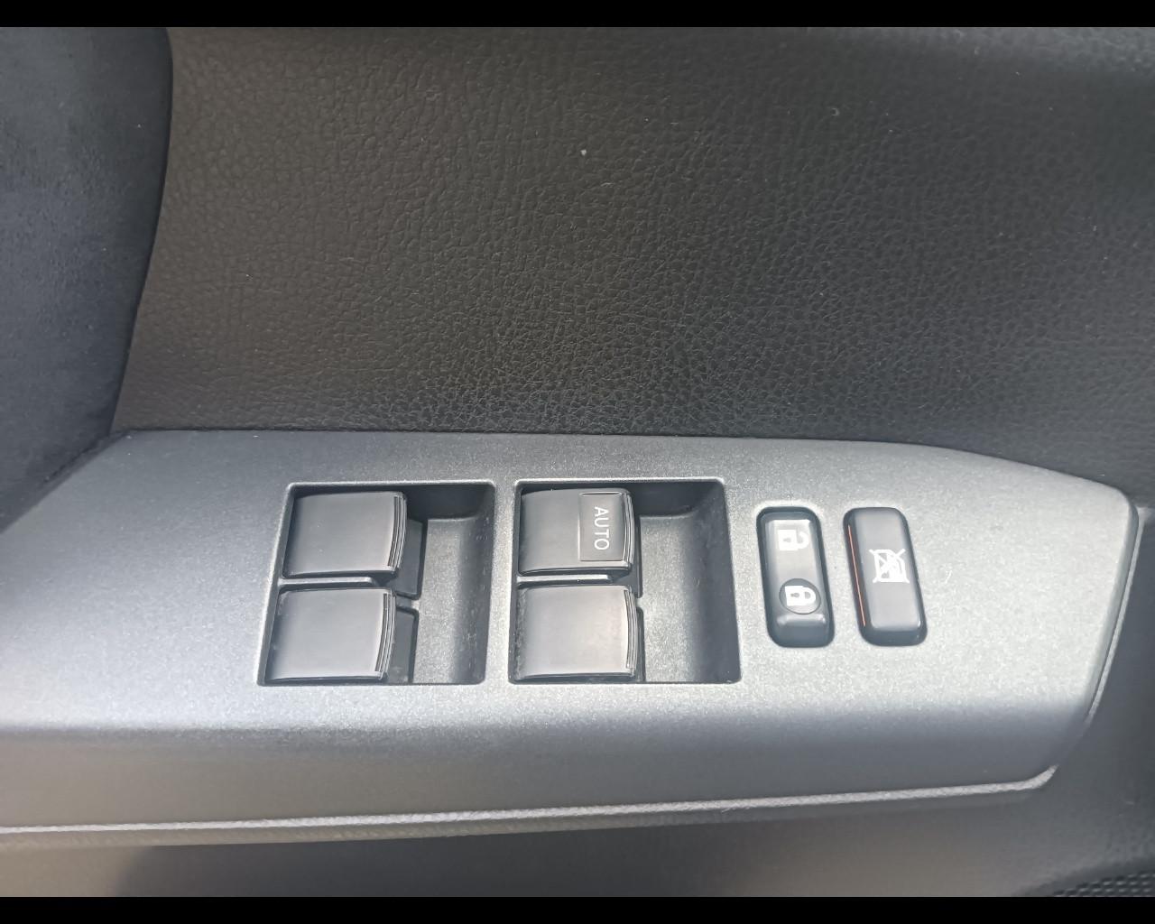 TOYOTA Rav4 IV - Rav4 2.5 vvt-i hybrid Lounge 2wd e-cvt my17