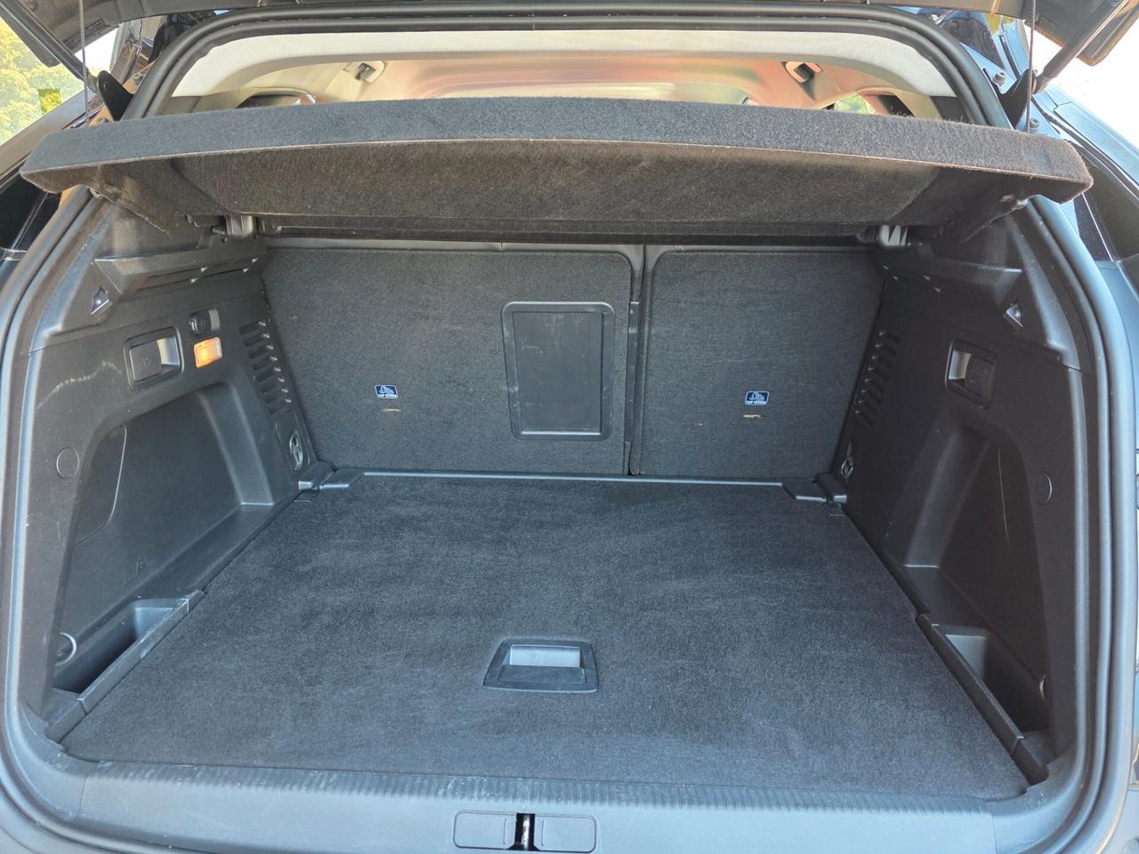 Peugeot 3008 BlueHDi 130 S&S EAT8 Allure Pack
