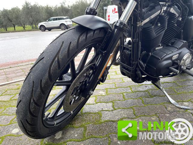 HARLEY-DAVIDSON 883 Sportster XL Iron