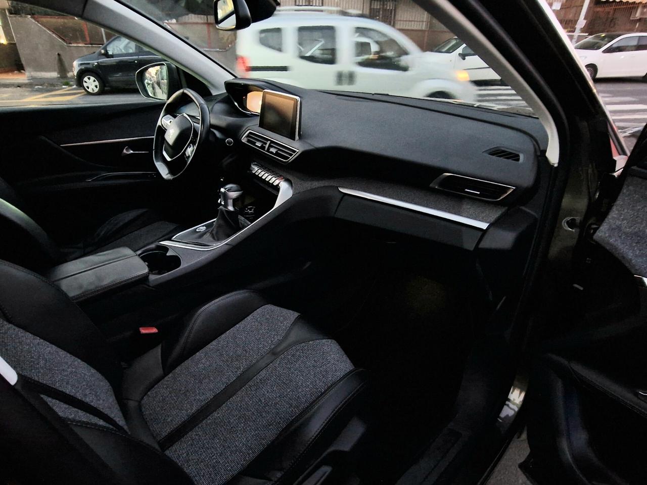 Peugeot 3008 BlueHDi 120 S&S Allure