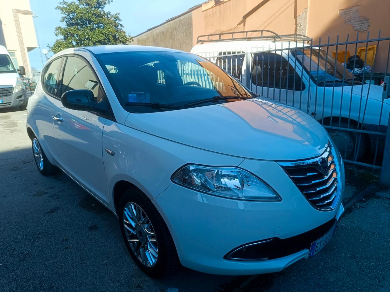 Lancia Ypsilon 1.2 GPL Gold