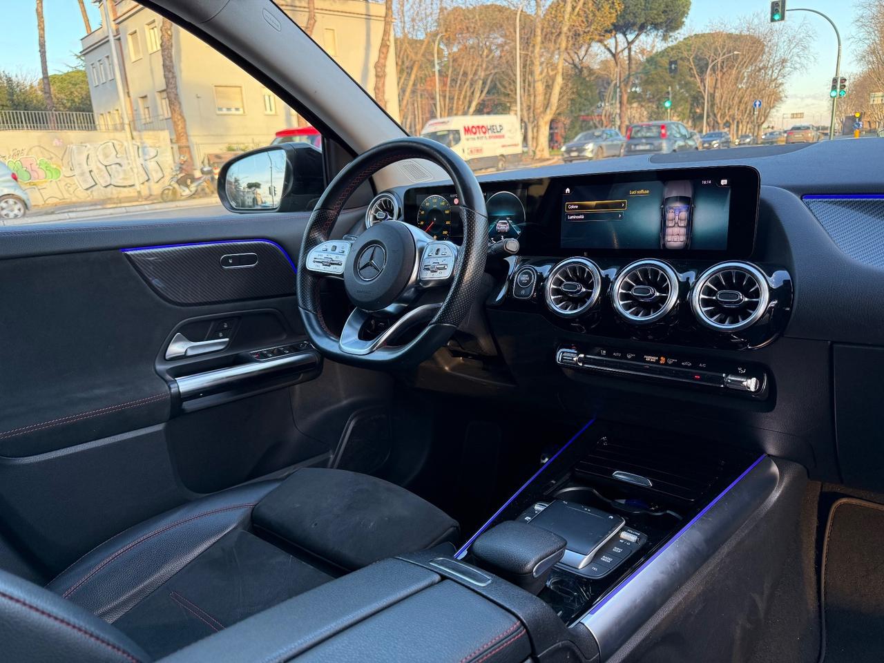 Mercedes-benz GLA 200 d Automatic Premium Amg Pack Night