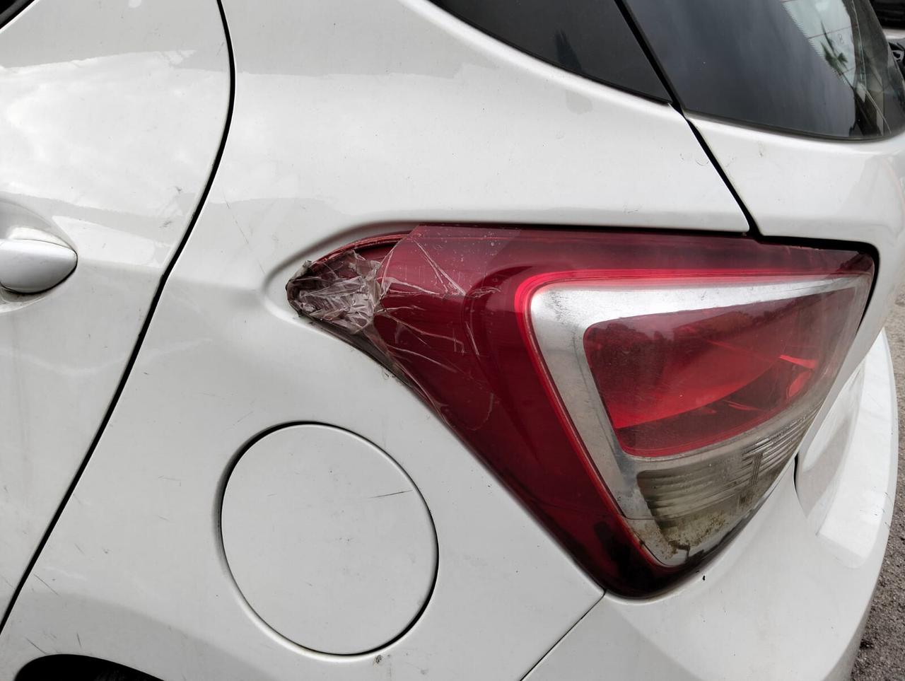 Hyundai i10 1.0 MPI Comfort 2015 "Motore Rotto"