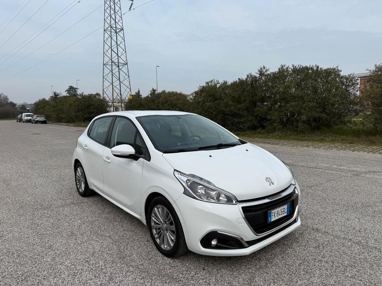 Peugeot 208 BlueHDi 75 5 porte Allure