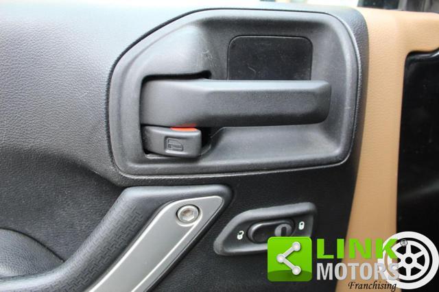 JEEP Wrangler Unlimited 3.6 V6 Sahara Auto con gancio traino