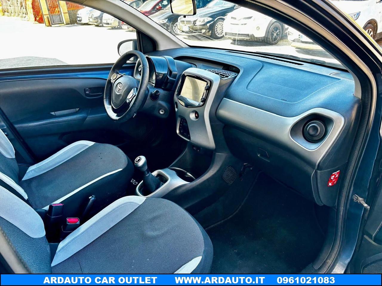 Toyota Aygo 1.0 VVT-I X-BLACK 69 CV