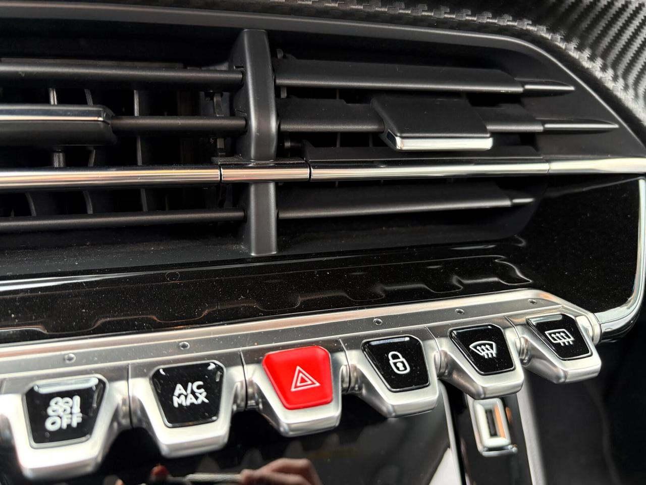 Peugeot 208 ALLURE PACK motore elettrico 136 cv SPOTICAR