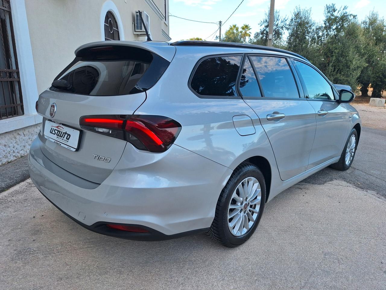 Fiat Tipo 1.6 MJT 130 CV SW LOUNGE NAVI LED