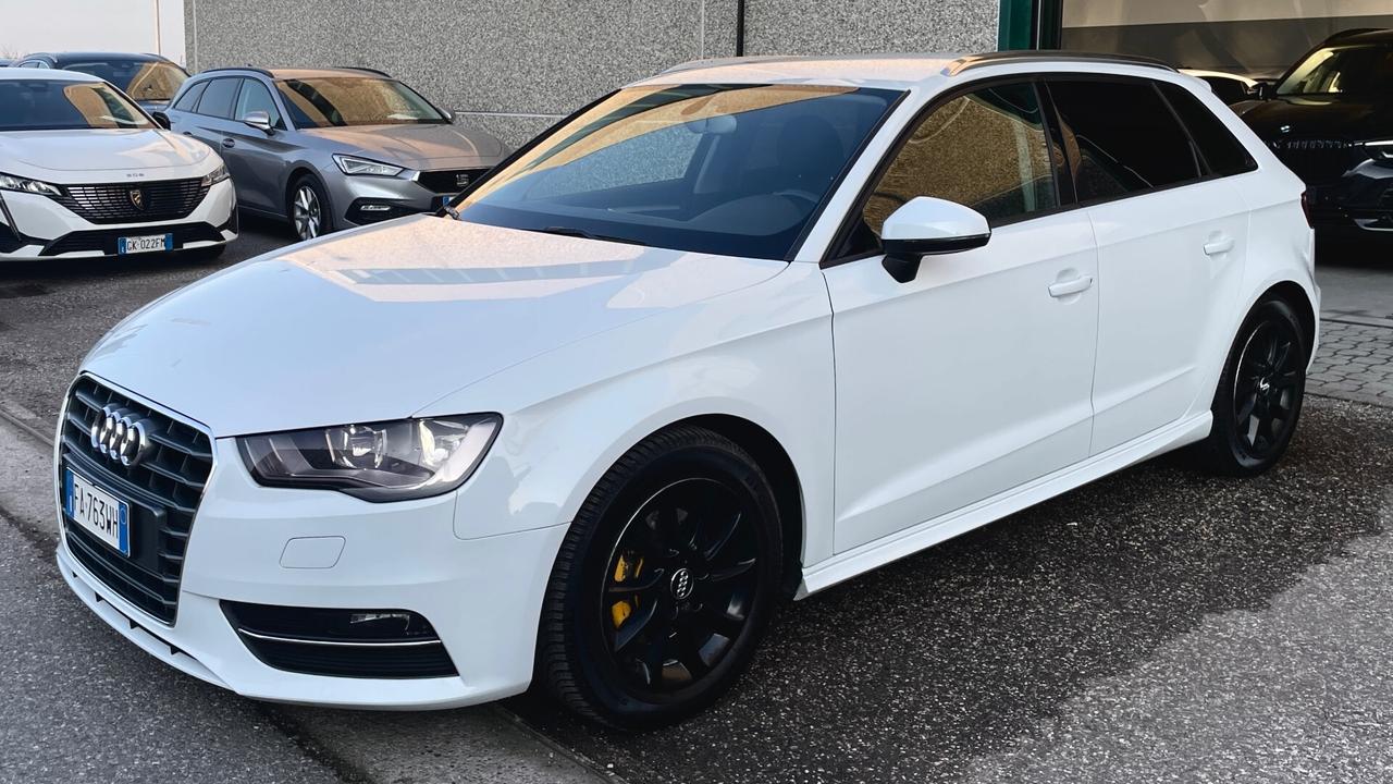 AUDI A3 SPORTBACK 1.6 TDI ULTRA 110CV - FULL LED, DISCHI FORATI, NEOPATENTATI