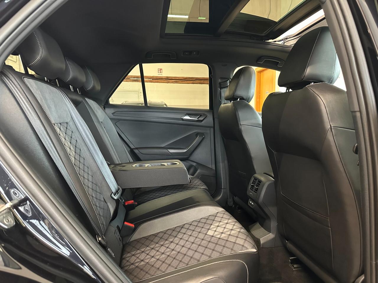 VOLKSWAGEN T-ROC 2.0 TDI SCR 150 CV DSG R-LINE *LED*CARPLAY*TETTO