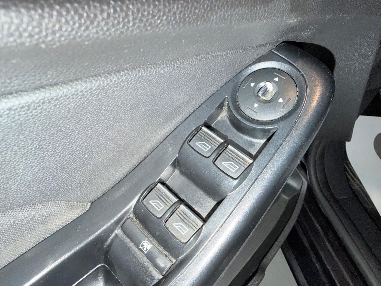 Ford Fiesta 1.4 5p. Bz.- GPL Titanium 2015