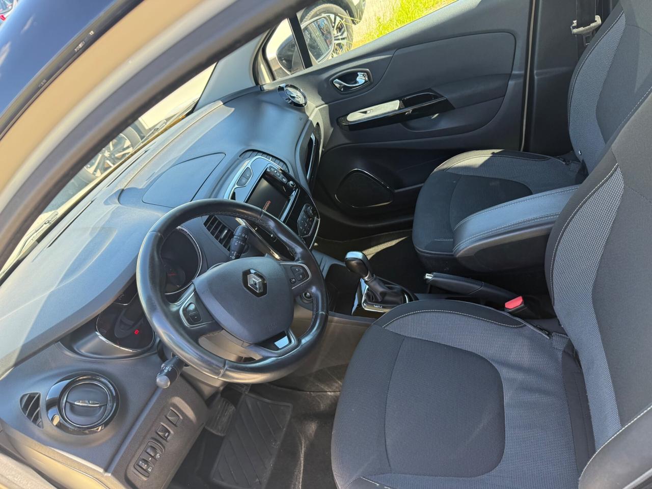 Renault Captur dCi 8V 90 Cv cambio automatico full
