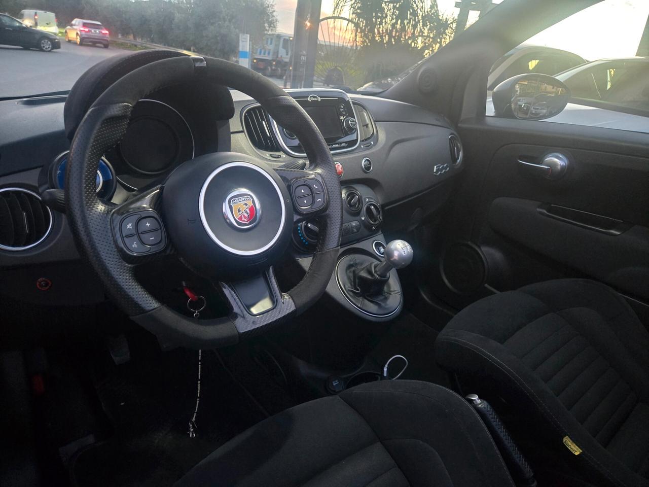 Abarth 595 C 1.4 Turbo T-Jet 180 CV Competizione