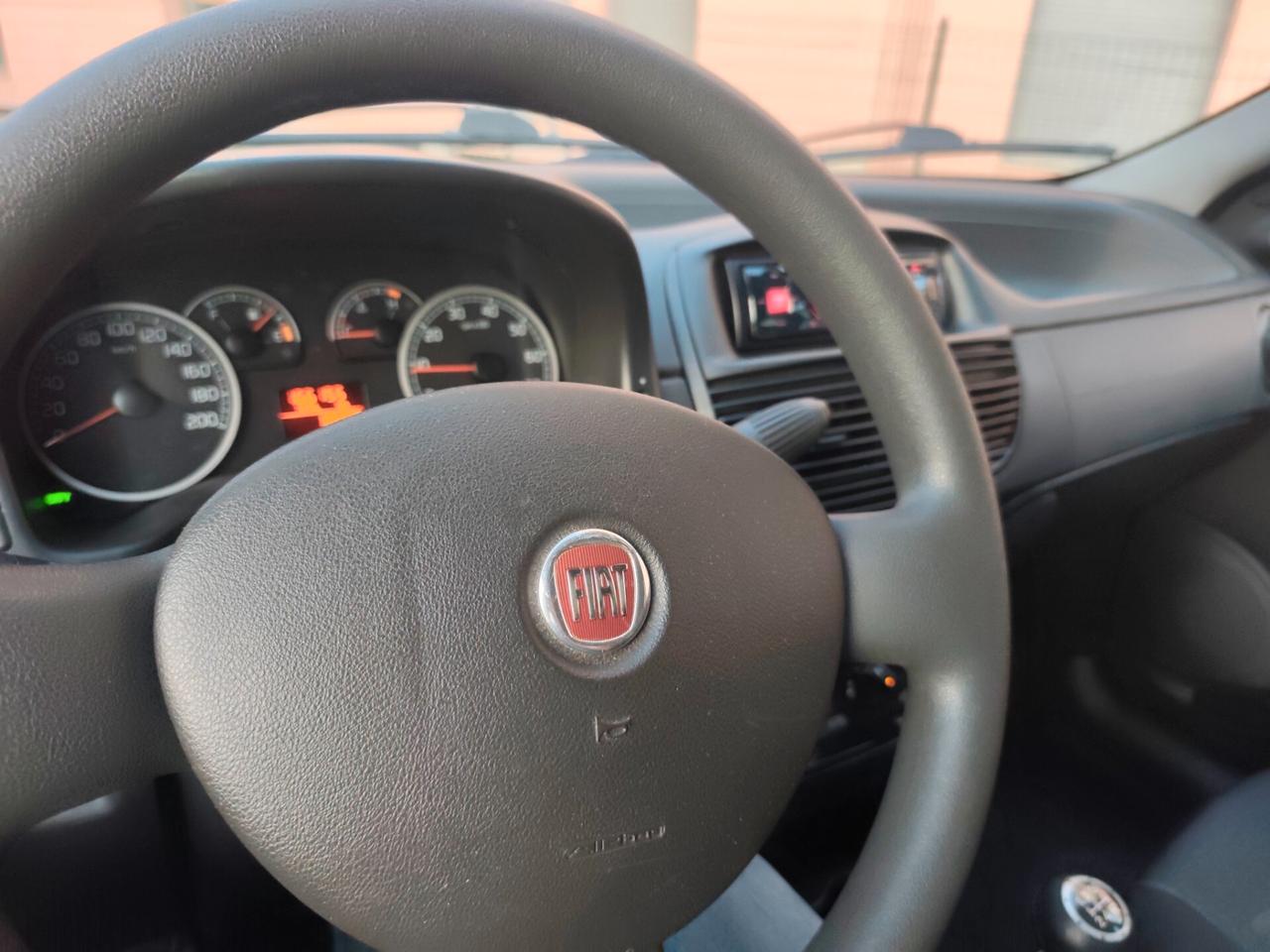 Fiat Punto 1.2 Benz 5 porte 1° proprietario