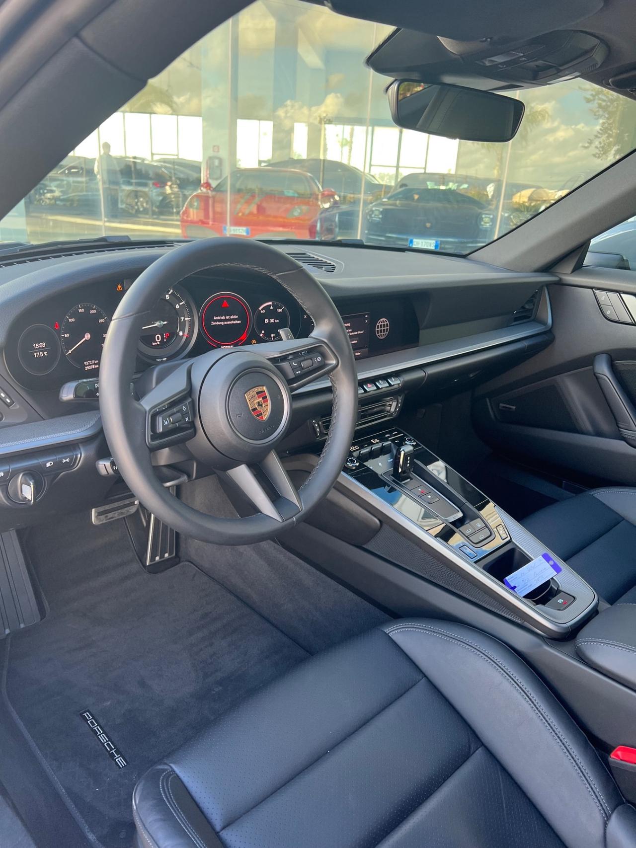 Porsche 992 Coupe Carrera possibilità noleggio no scoring