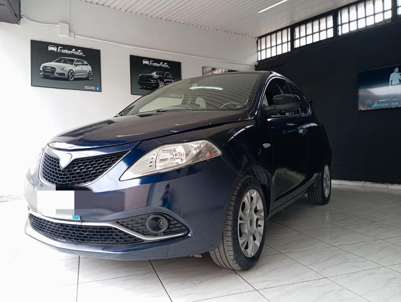 Lancia Ypsilon 1.2 benzina 2016 CON GARANZIA