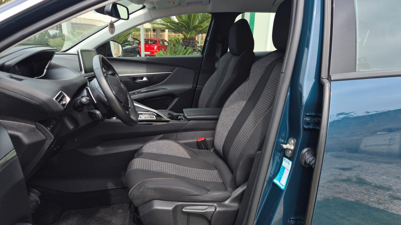 Peugeot 3008 BlueHDi 130 S&S EAT8 Active Pack