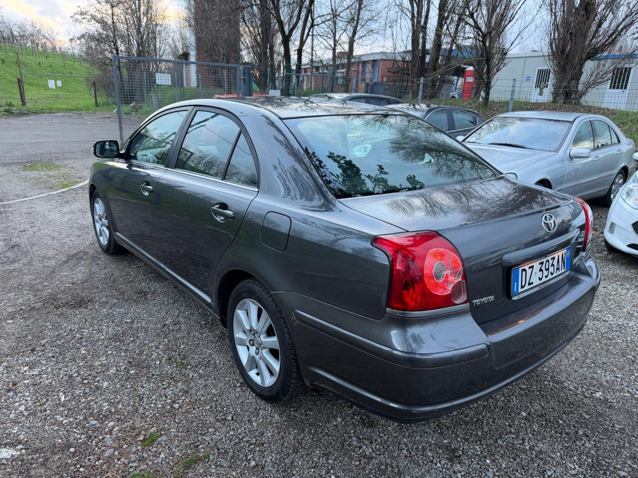 Toyota Avensis 2.0 D-4D Sol