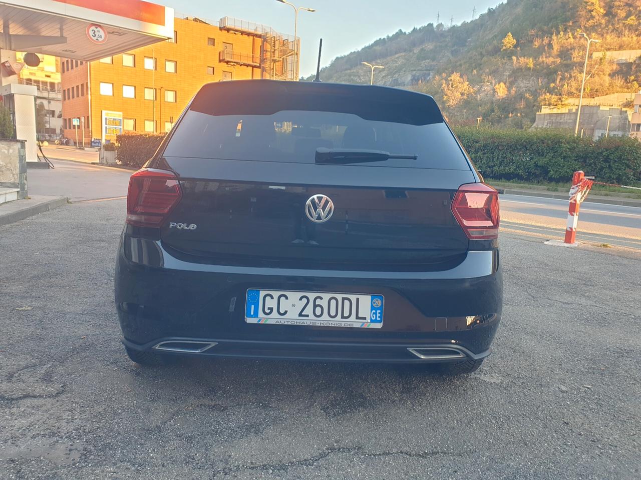 Volkswagen Polo 1.0 TSI 5p. r line