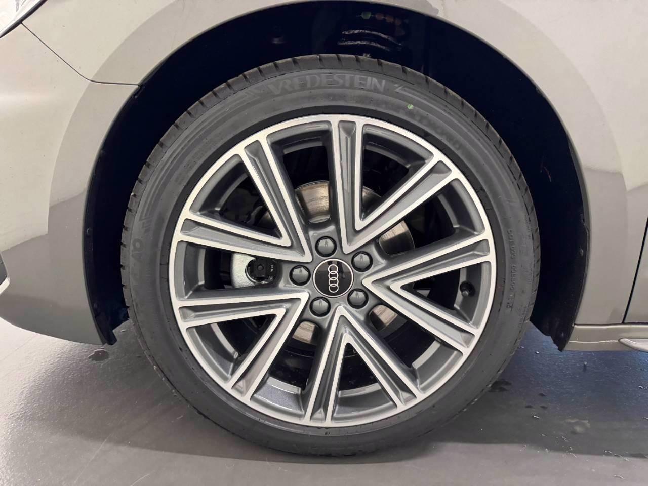 AUDI A1 SPORTBACK 30 TFSI S-TRONIC S-LINE EDITION