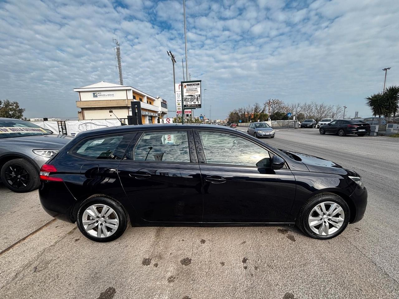 Peugeot 308 BlueHDi 130 S&S SW Allure