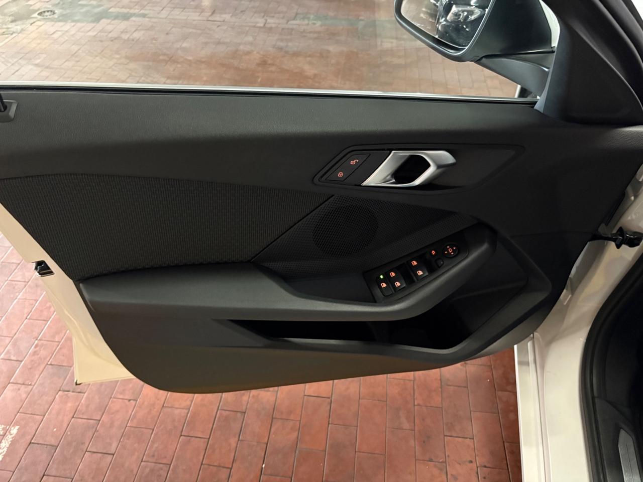 Bmw 118 118i 5p. Business Advantage