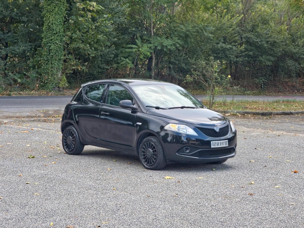 Lancia Ypsilon 1.2 69 CV 5 porte GPL Ecochic Gold E6 Manuale NEO 2019