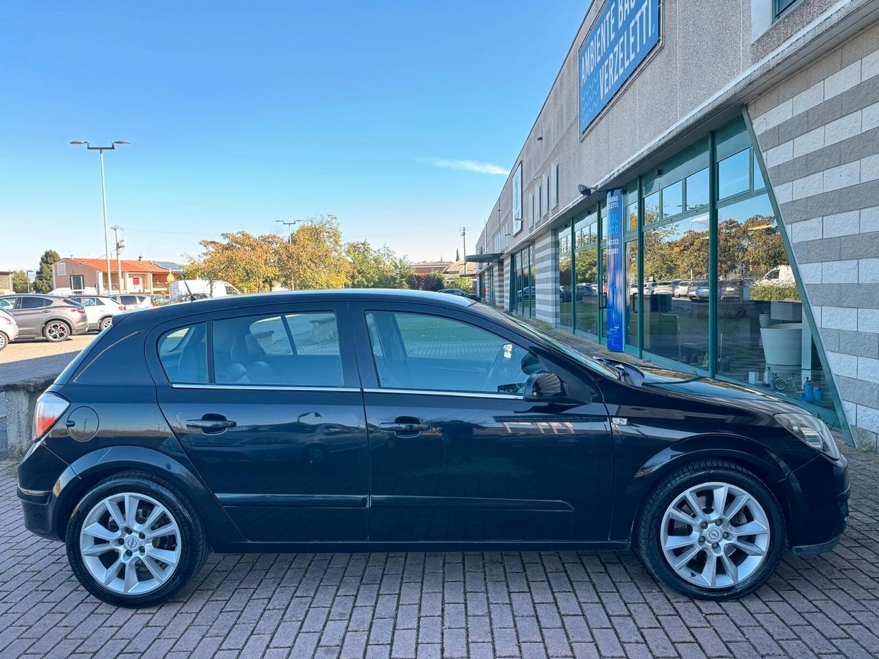 Opel Astra 1.9 CDTI 120CV Cosmo