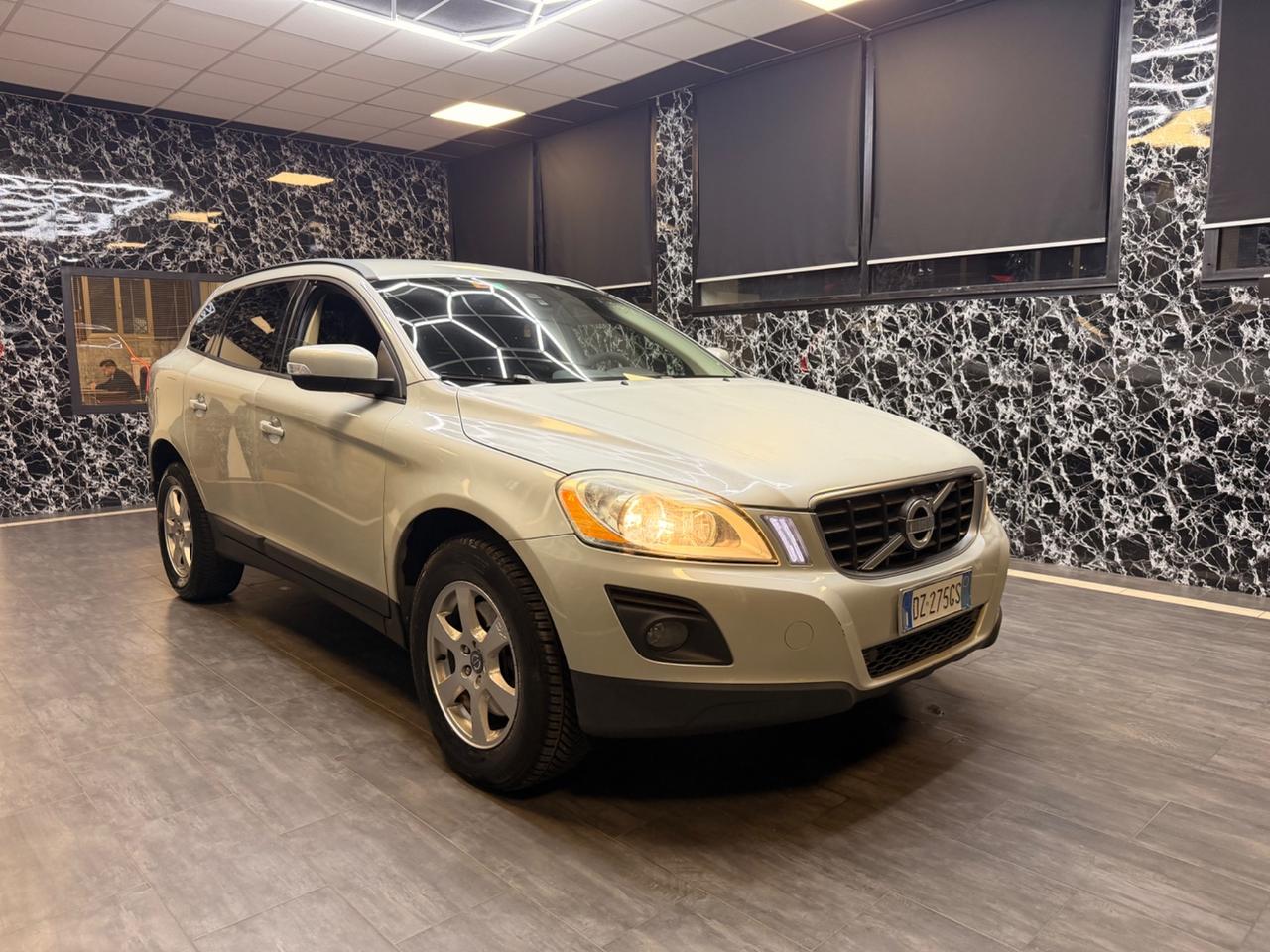 Volvo XC 60 XC60 2.4 D 163 CV AWD Momentum