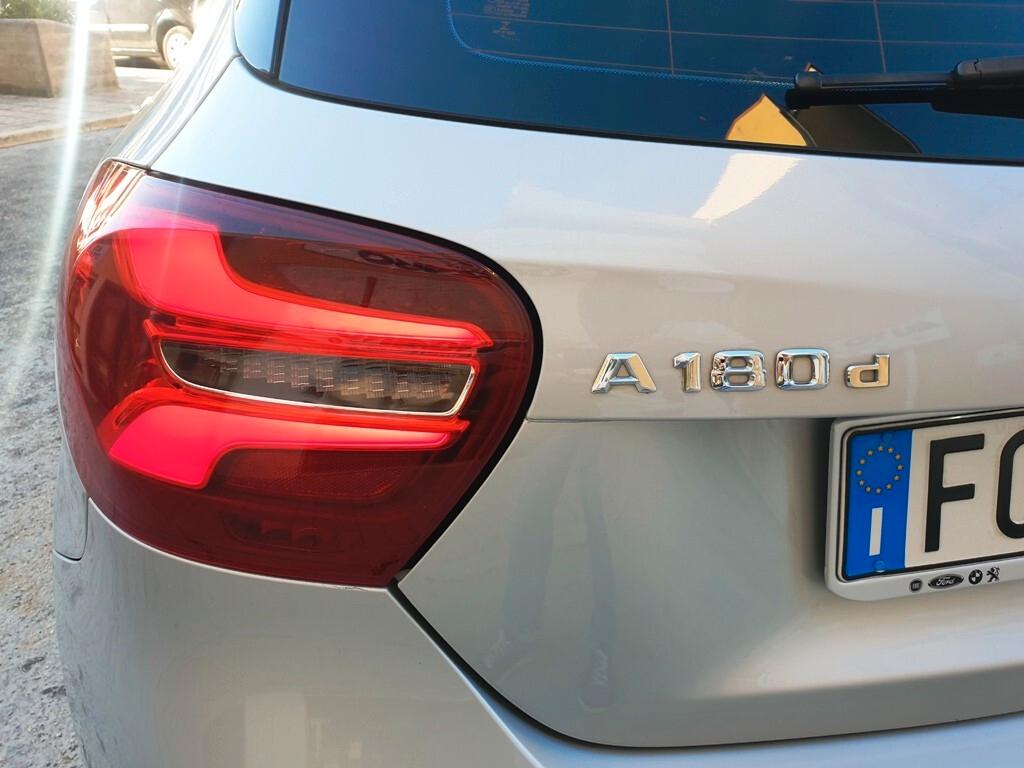 MERCEDES A 180 CDI 110 CV. AUTOMATICA PREMIUM PERFETTA