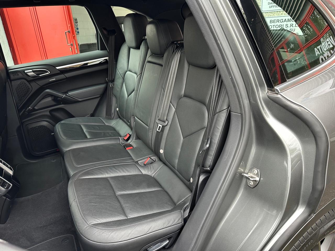 Porsche Cayenne 3.0 V6 tdi 245cv tiptronic