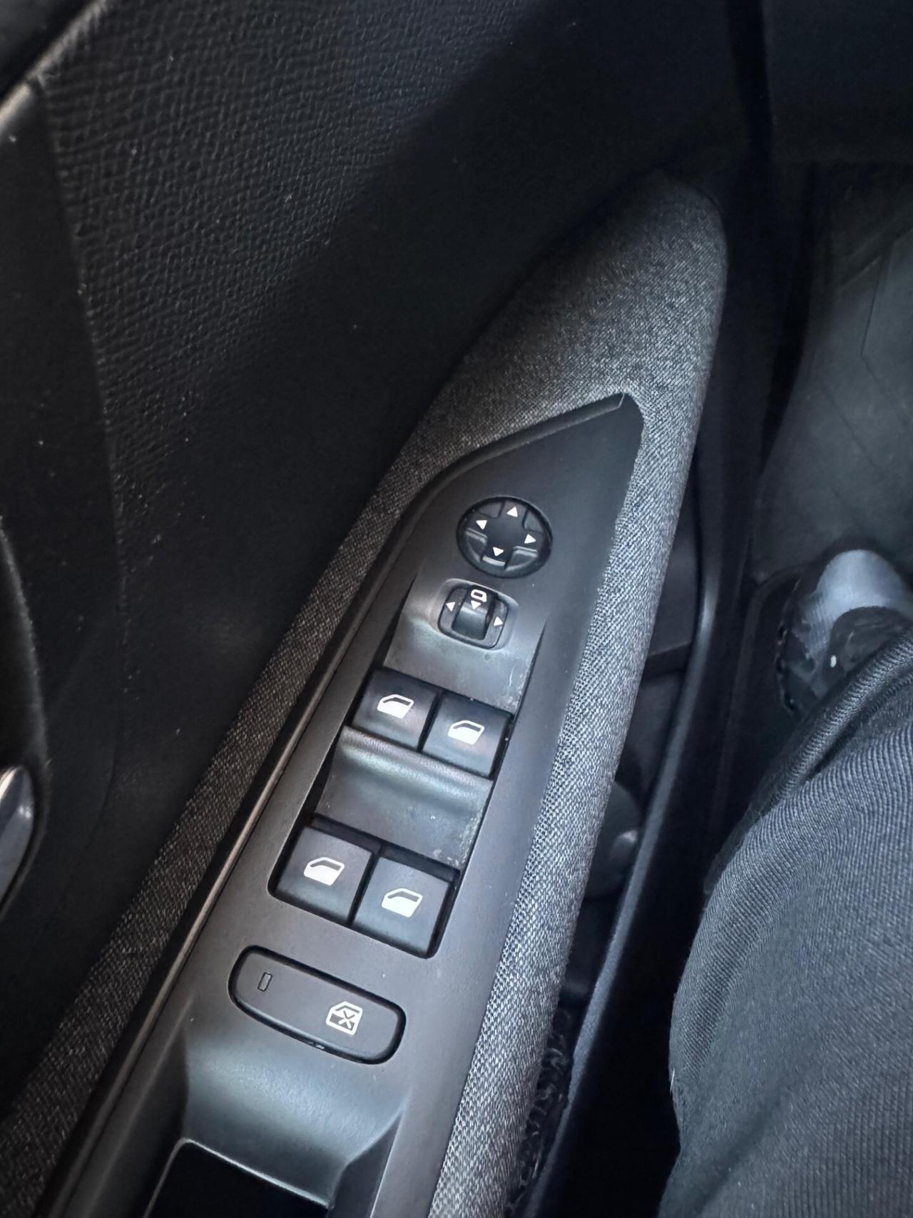 Peugeot 3008 BlueHDi 130 S&S Allure